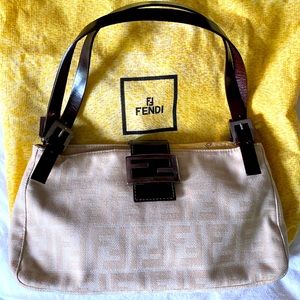 Fendi shoulder tote beige fabric